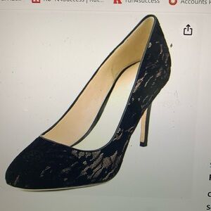 Cole Haan. Bethany Lace pump Black/ cream 8.5. Like new